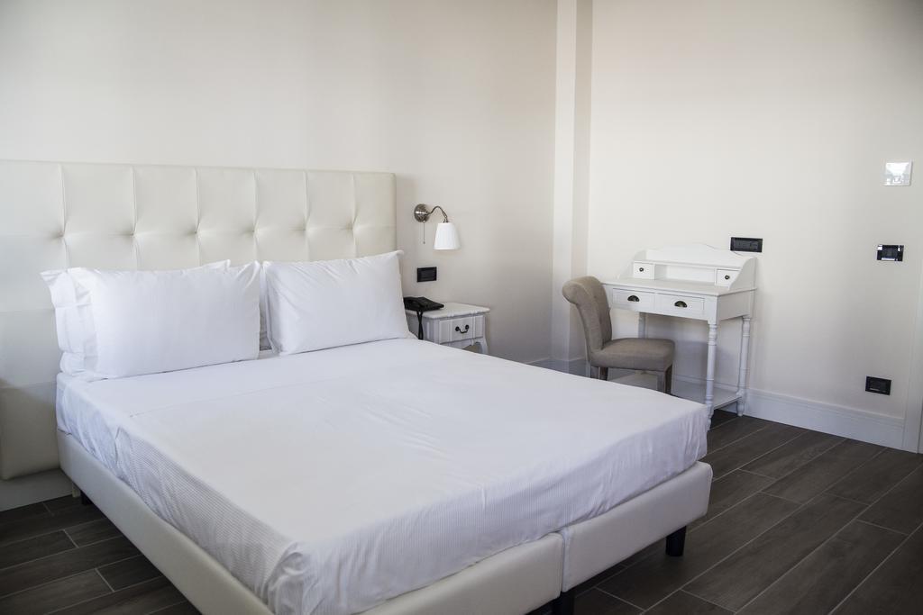Tornabuoni View Bed & Breakfast Флоренция Стая снимка